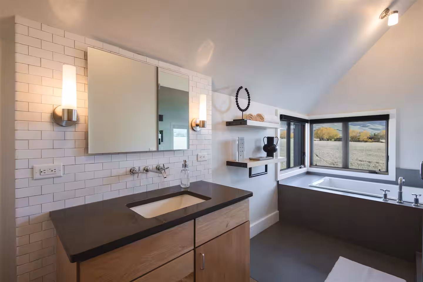 Meadow House photo 5